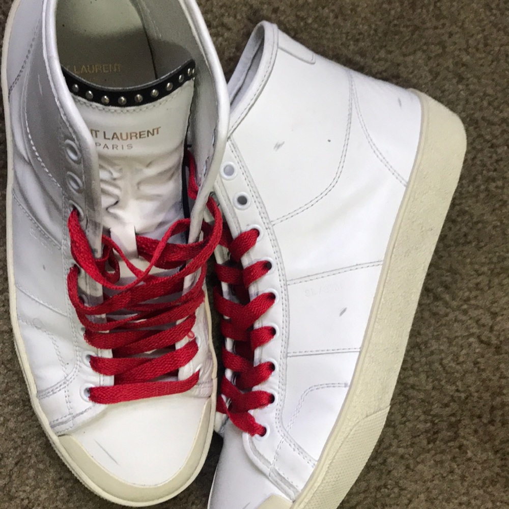 Saint Laurent 💦